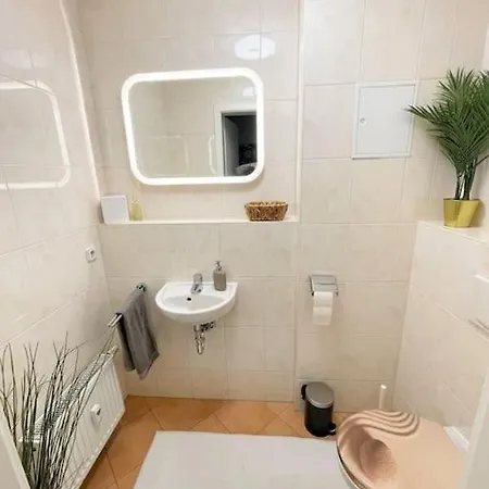 Casarina - Charmante Direkt Am Zoo Mit Sauna Apartment