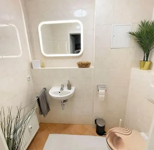 Casarina - Charmante Direkt Am Zoo Mit Sauna Apartamento